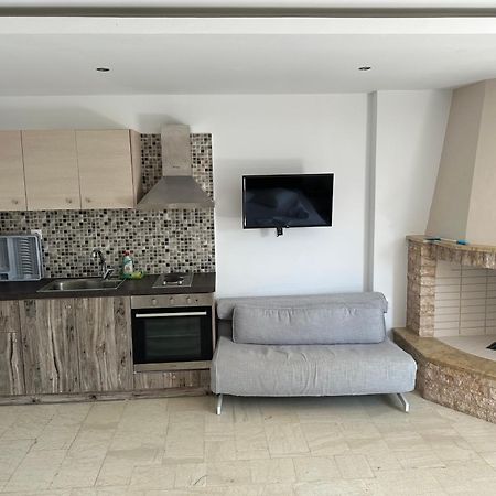Aqua Apartments Loutra Oraias Elenis Exterior foto